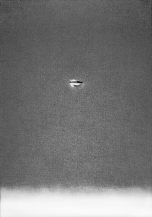 graue zeichnung mit einem mund